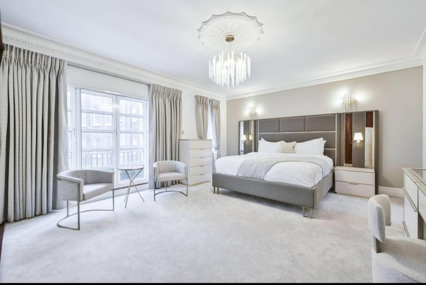 Carlton Court - Mayfair